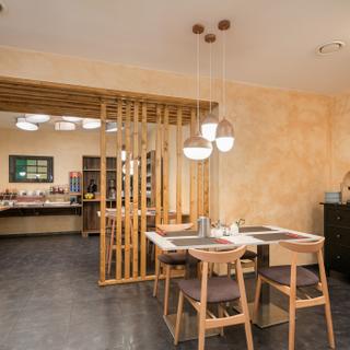 Pytloun Design Self Check-In Hotel | Liberec | Pytloun Design Hotel I Snídaně